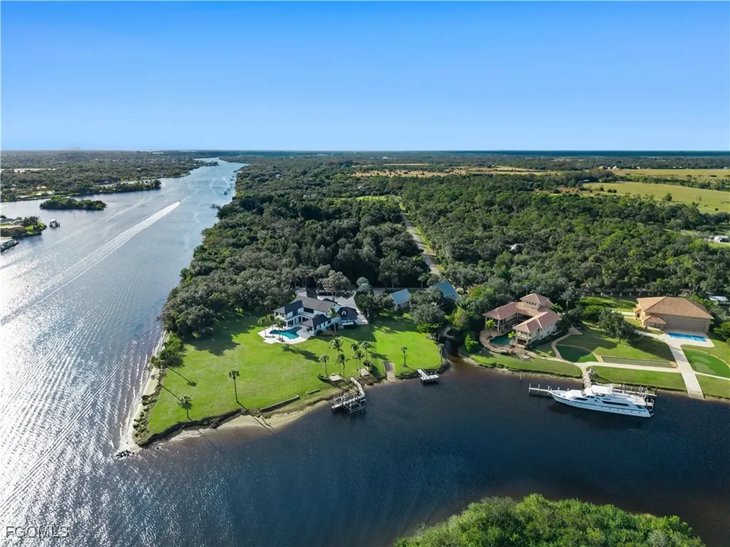 18090 N Olga Drive Alva FL 33920