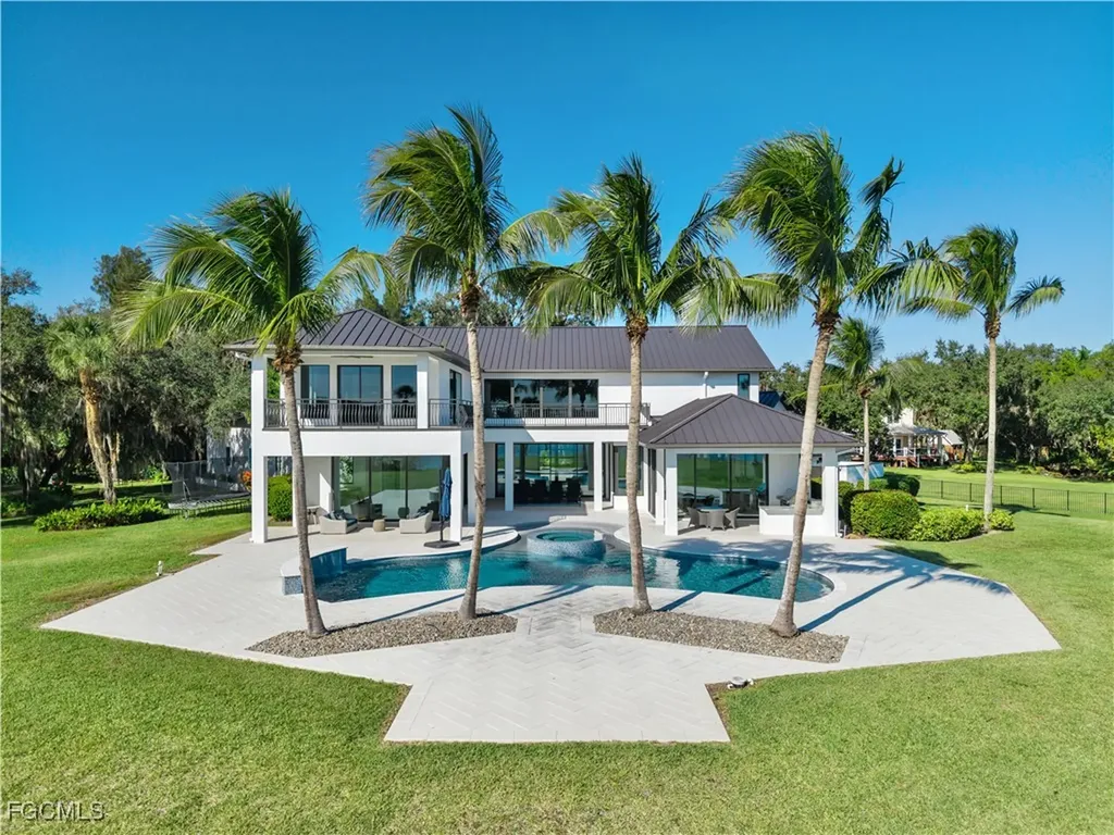 18090 N Olga Drive Alva FL 33920