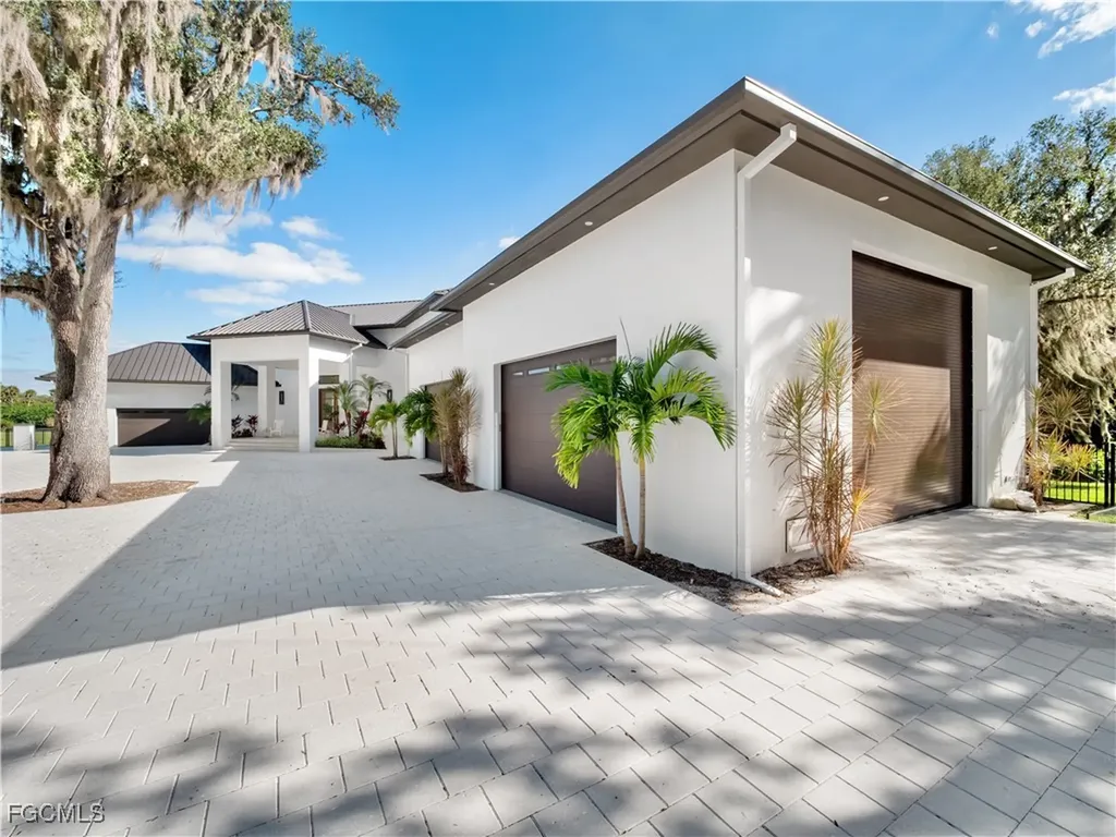 18090 N Olga Drive Alva FL 33920