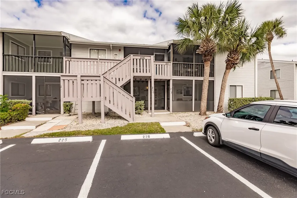 1055 Palm Avenue North Fort Myers FL 33903