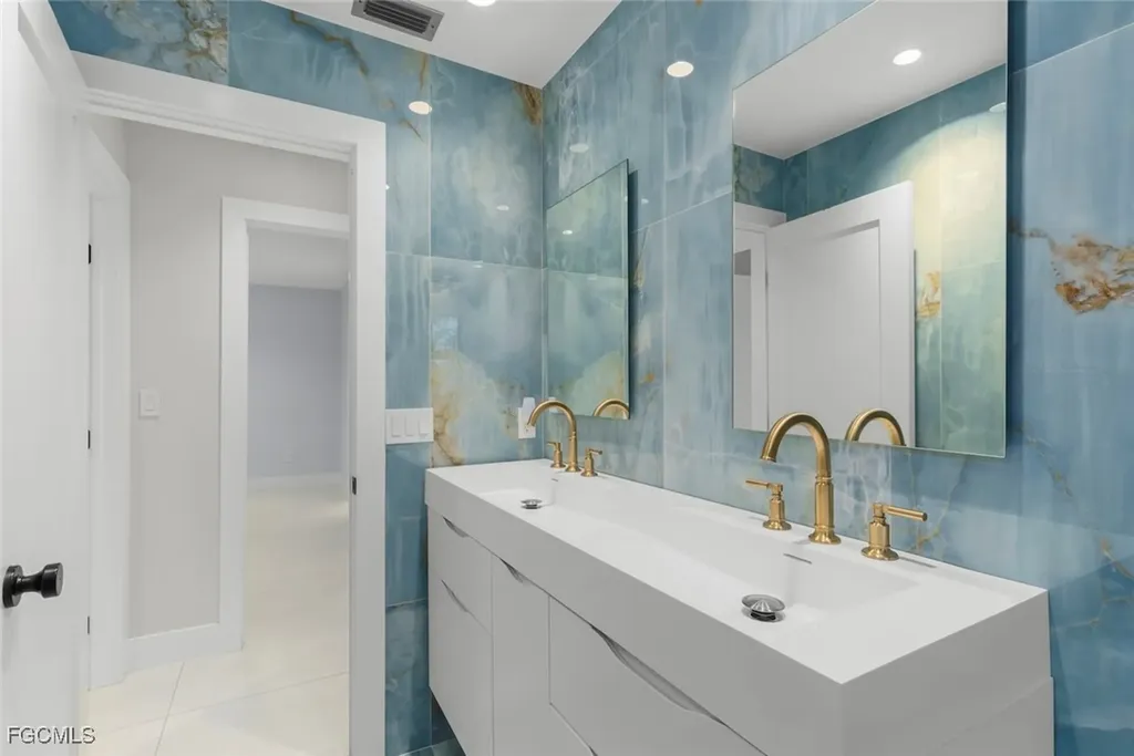 9455 Coventry Court Sanibel FL 33957