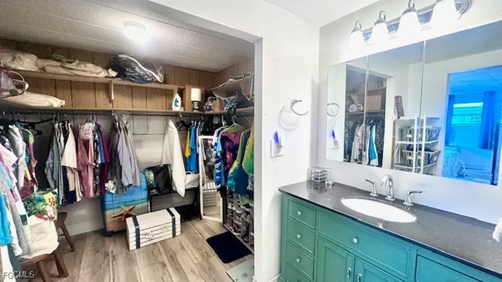 5519 Sir Walter Way North Fort Myers FL 33917