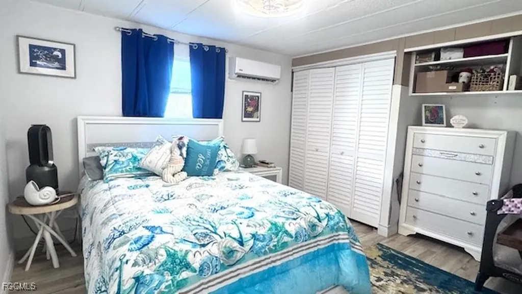 5519 Sir Walter Way North Fort Myers FL 33917