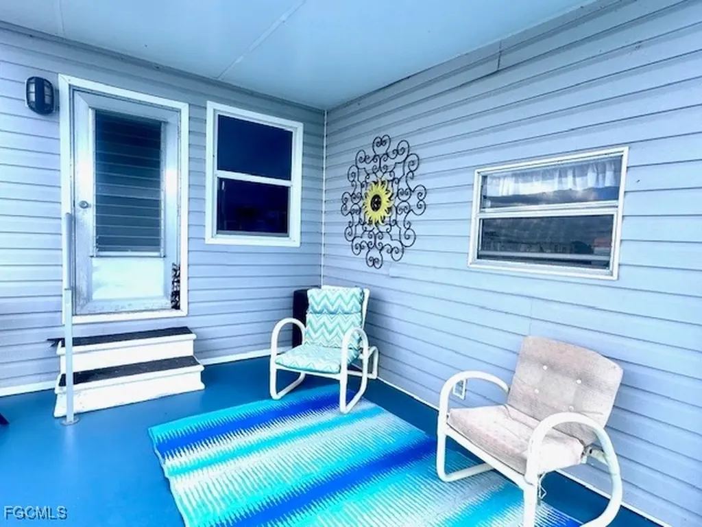 5519 Sir Walter Way North Fort Myers FL 33917