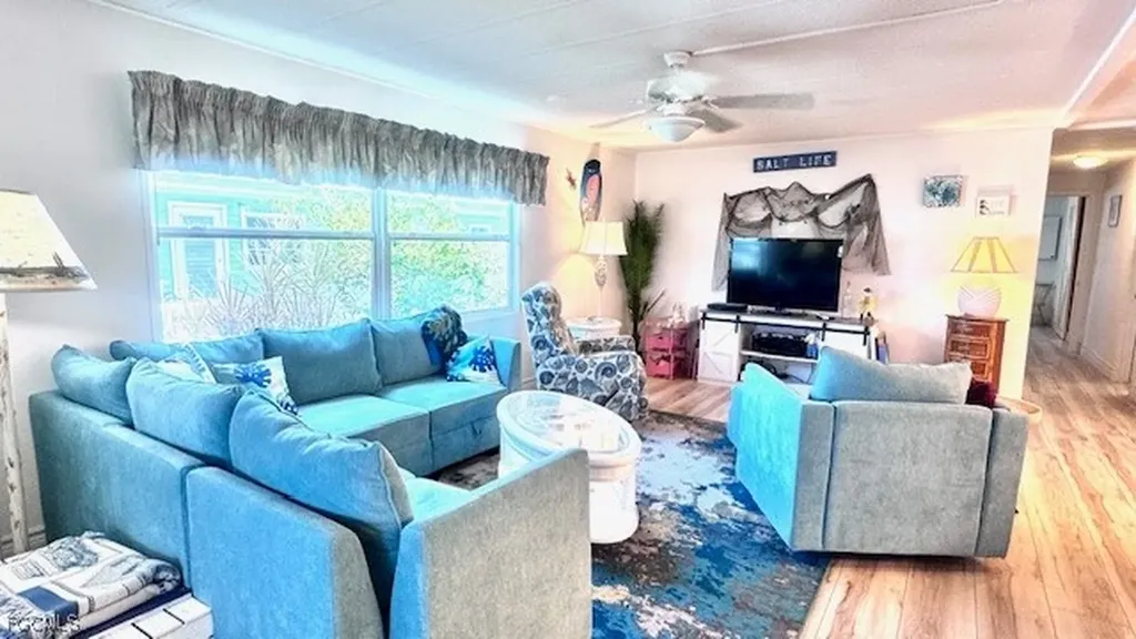 5519 Sir Walter Way North Fort Myers FL 33917