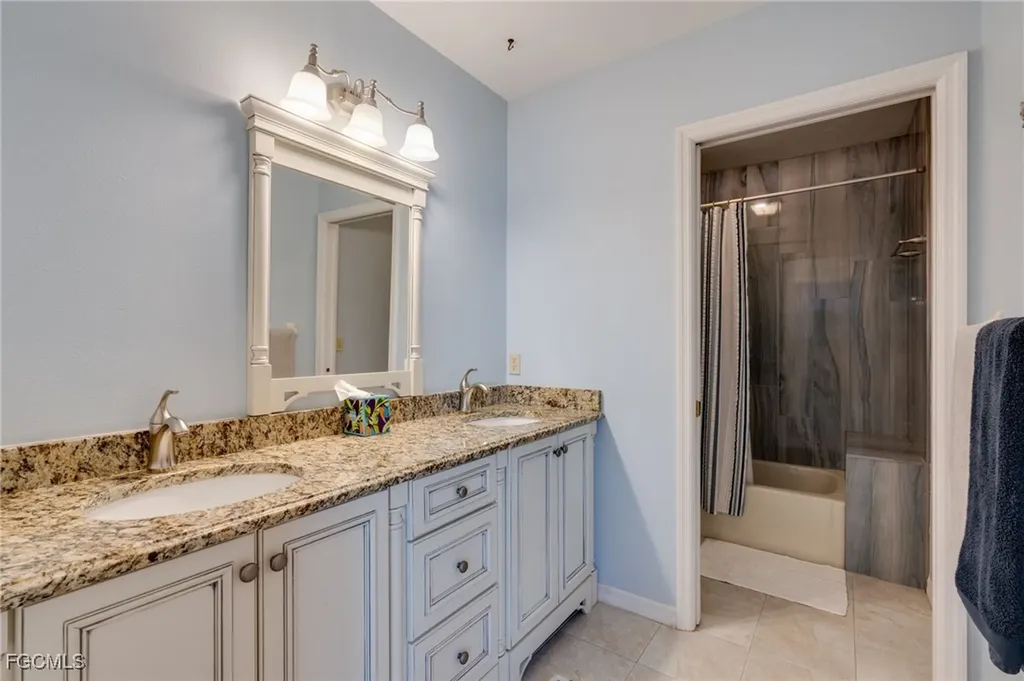 5860 Untermeyer Court North Fort Myers FL 33903