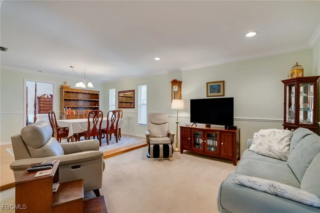 5860 Untermeyer Court North Fort Myers FL 33903