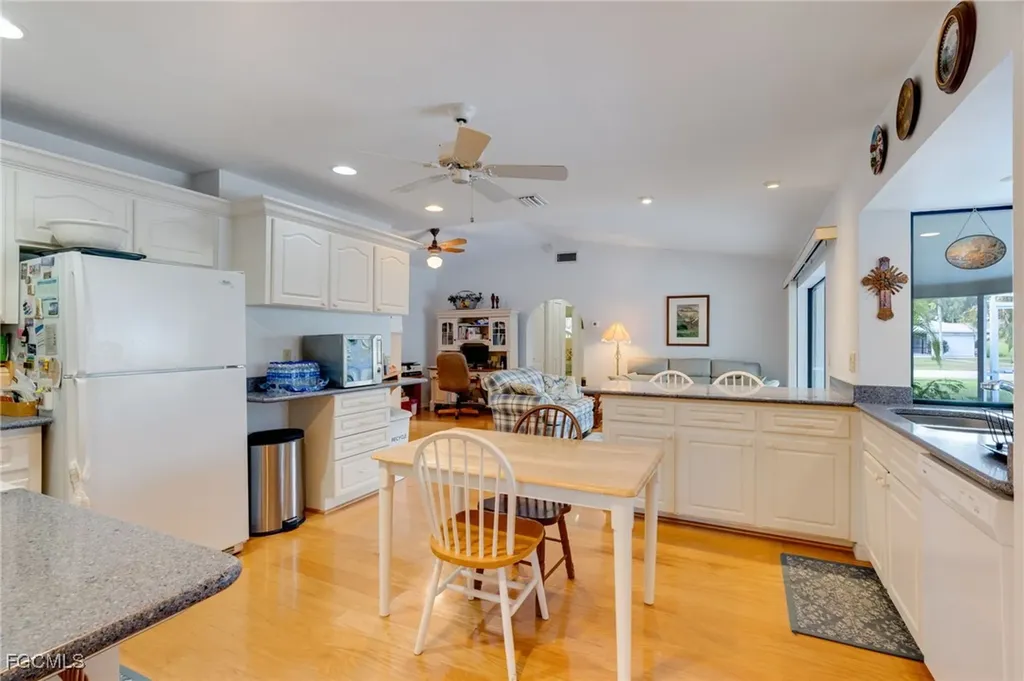 5860 Untermeyer Court North Fort Myers FL 33903