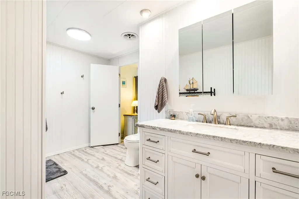 5744 Captain John Smith Loop North Fort Myers FL 33917