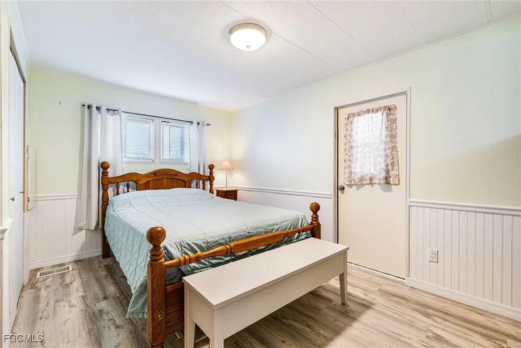 5744 Captain John Smith Loop North Fort Myers FL 33917