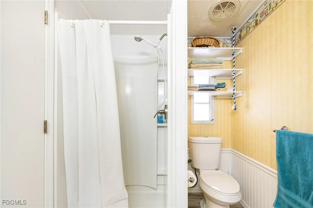 5744 Captain John Smith Loop North Fort Myers FL 33917