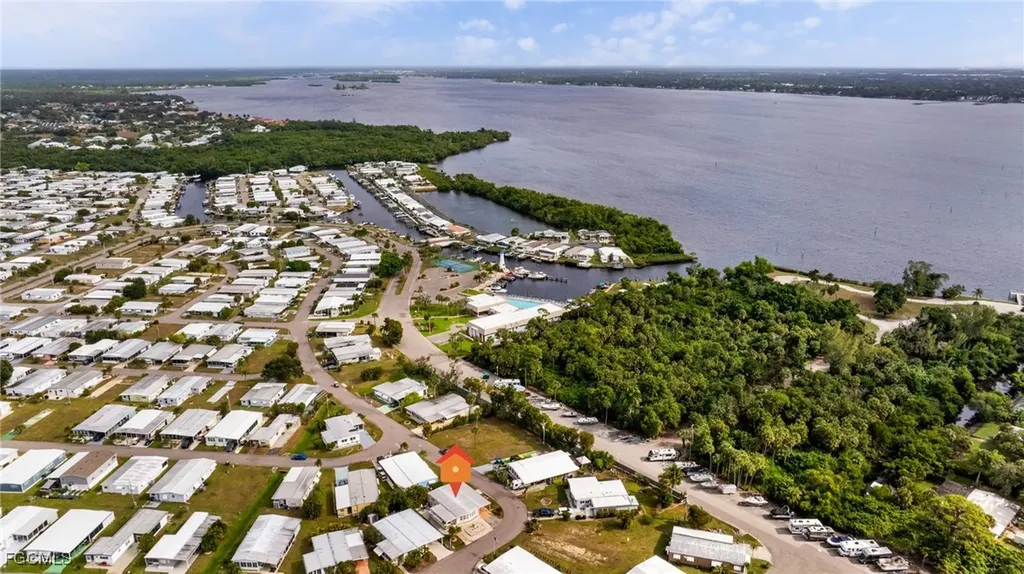 5744 Captain John Smith Loop North Fort Myers FL 33917