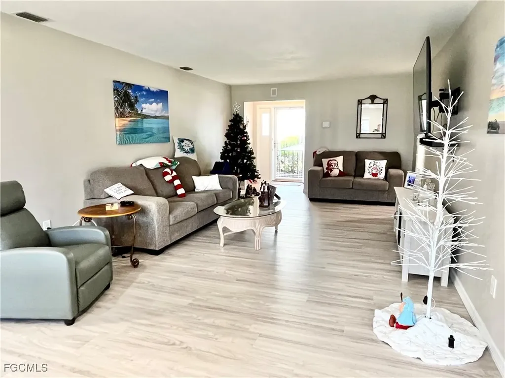 1254 Hazeltine Drive Fort Myers FL 33919