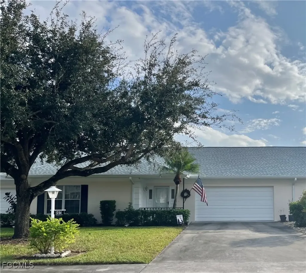 1254 Hazeltine Drive Fort Myers FL 33919