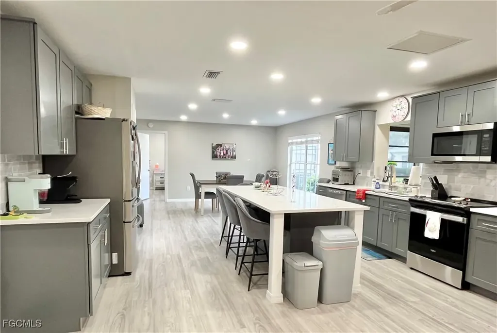 1254 Hazeltine Drive Fort Myers FL 33919