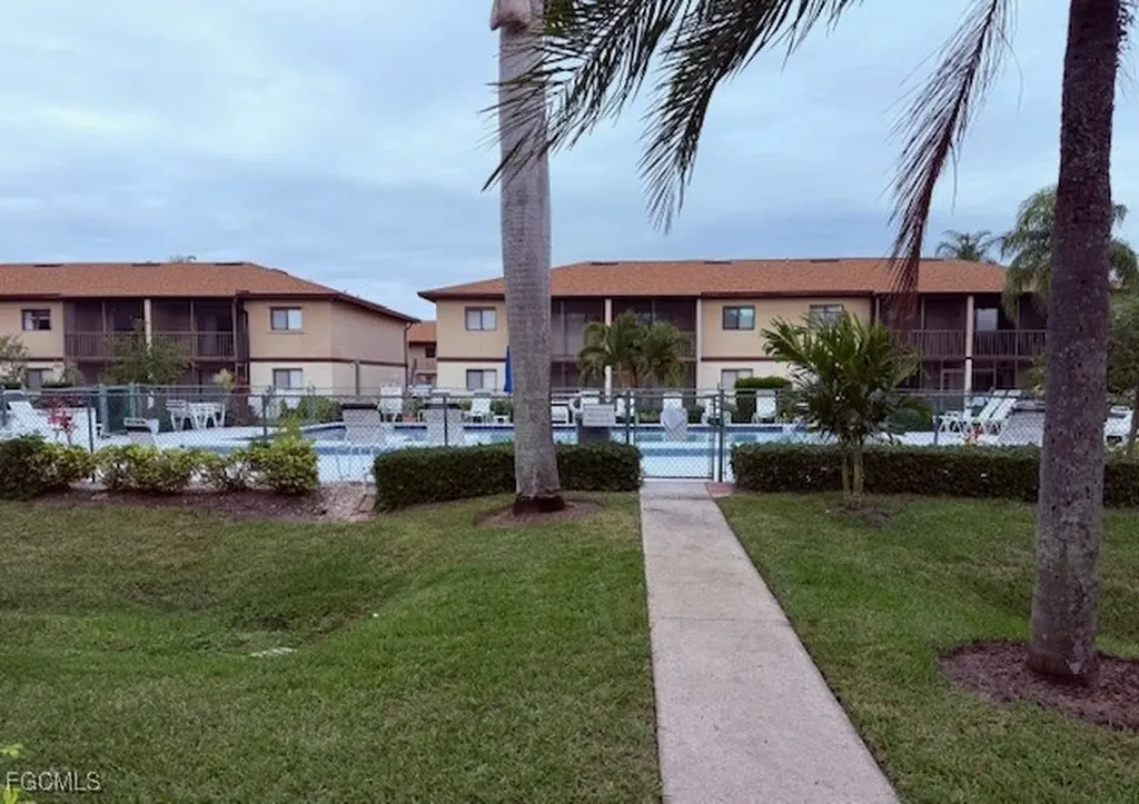 4790 S Cleveland Avenue Fort Myers FL 33907