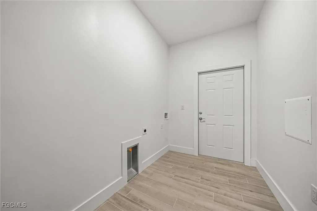 1826 NE 10th Place Cape Coral FL 33909