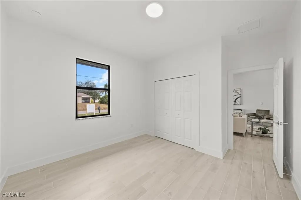 1826 NE 10th Place Cape Coral FL 33909