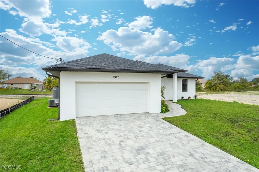 1826 NE 10th Place Cape Coral FL 33909