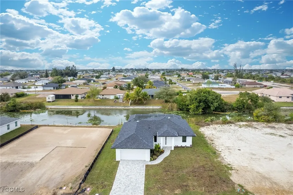 1826 NE 10th Place Cape Coral FL 33909