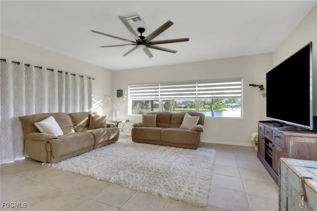 11982 Royal Tee Circle Cape Coral FL 33991