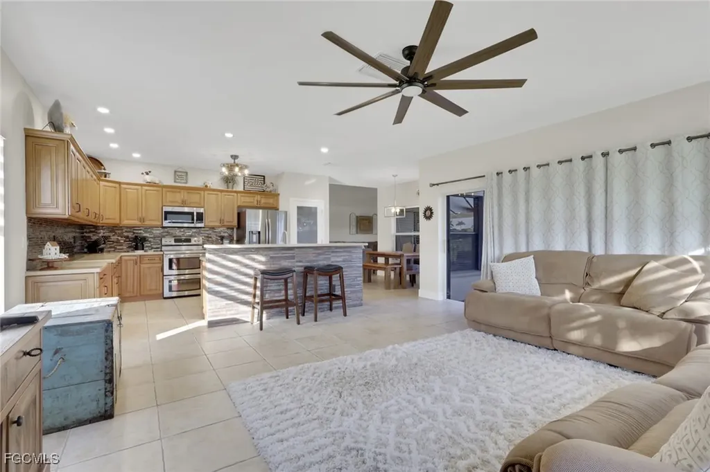 11982 Royal Tee Circle Cape Coral FL 33991