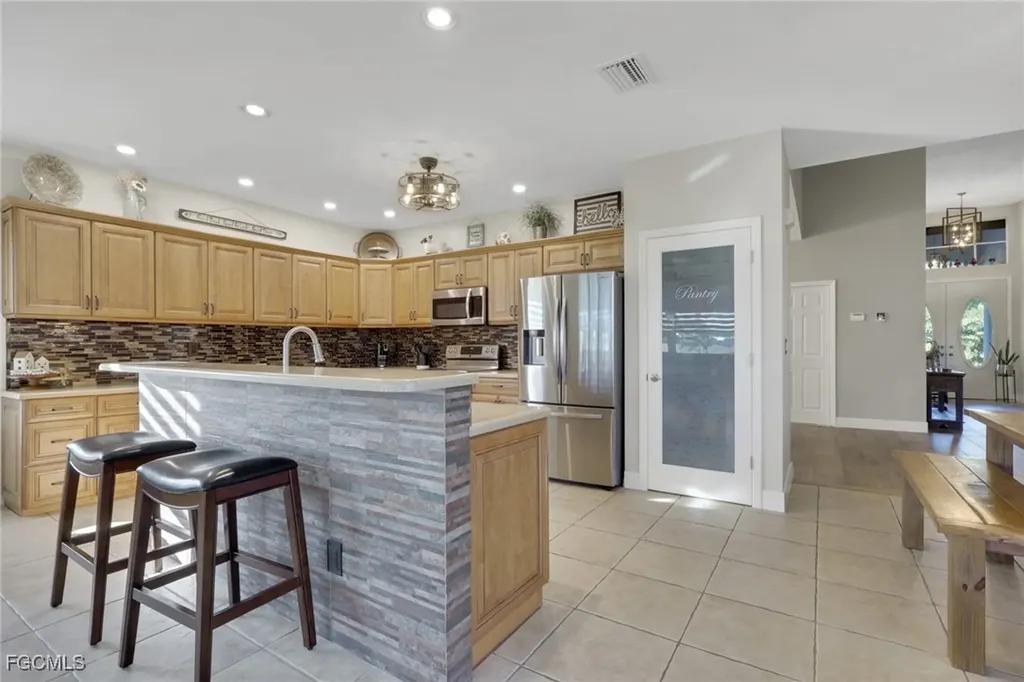11982 Royal Tee Circle Cape Coral FL 33991