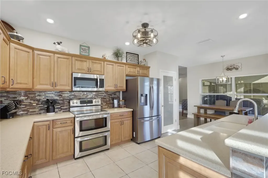 11982 Royal Tee Circle Cape Coral FL 33991