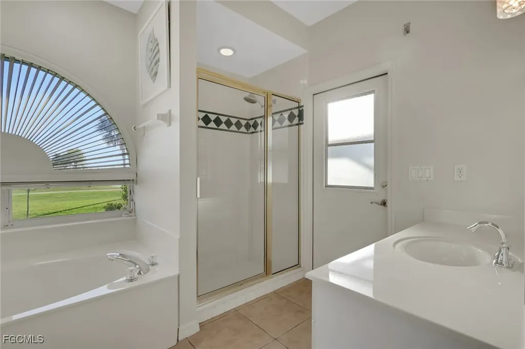 11982 Royal Tee Circle Cape Coral FL 33991