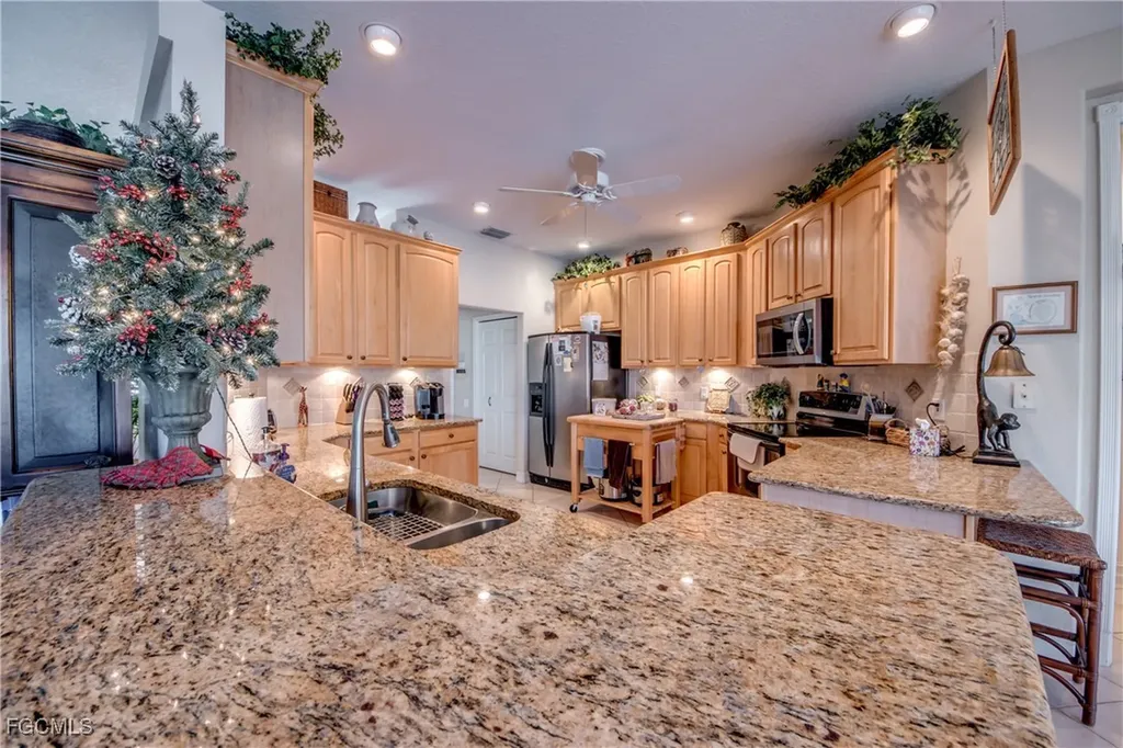 5605 Merlyn Lane Cape Coral FL 33914