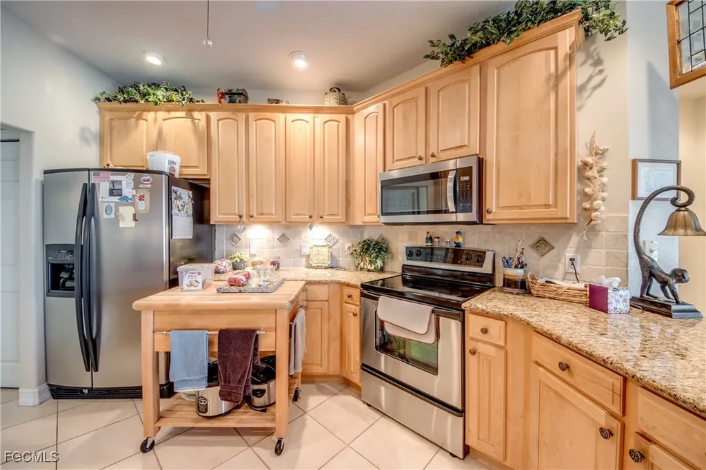 5605 Merlyn Lane Cape Coral FL 33914