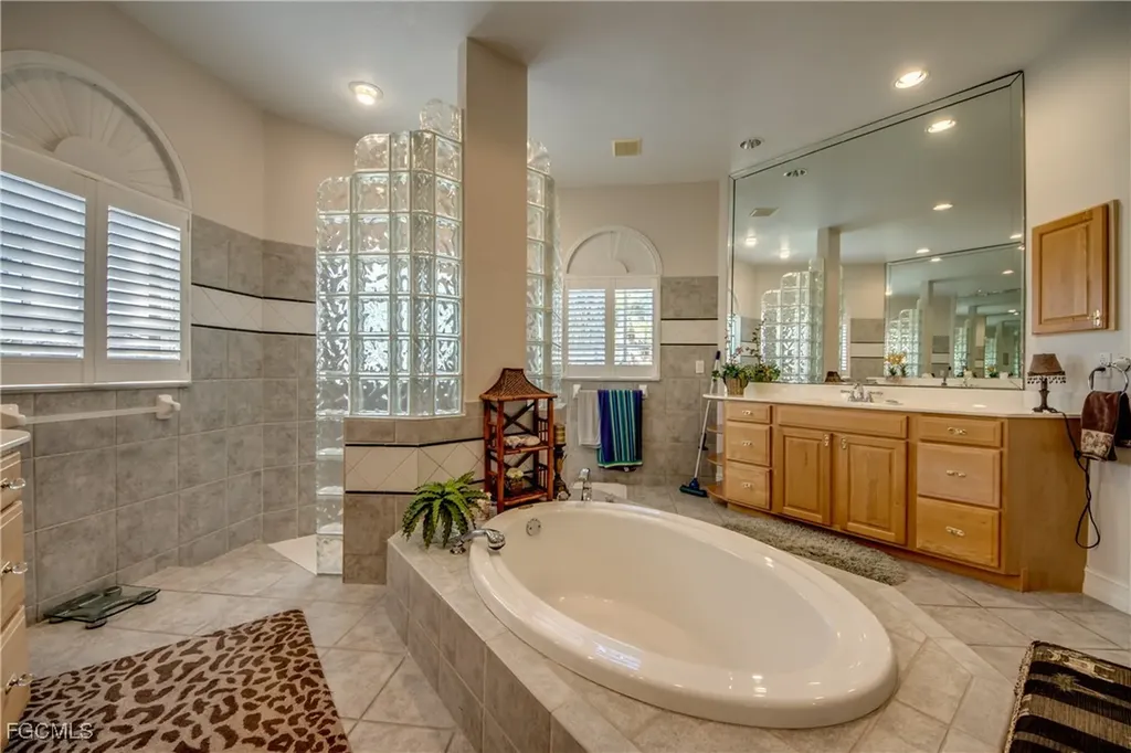 5605 Merlyn Lane Cape Coral FL 33914