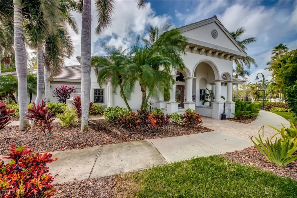 5605 Merlyn Lane Cape Coral FL 33914