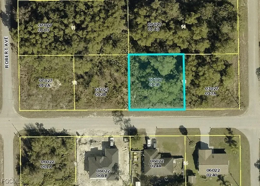 2505 E 10th Street Lehigh Acres FL 33936