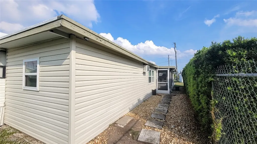 1339 Old Lakeport Road Moore Haven FL 33471