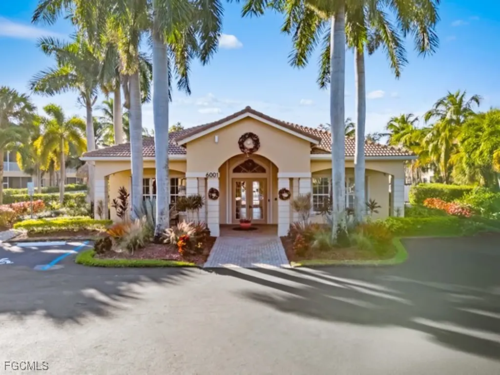 6021 Jonathans Bay Circle Fort Myers FL 33908