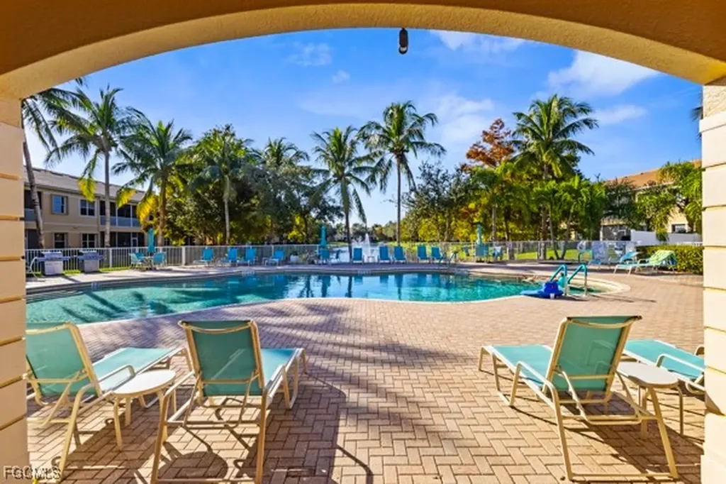 6021 Jonathans Bay Circle Fort Myers FL 33908
