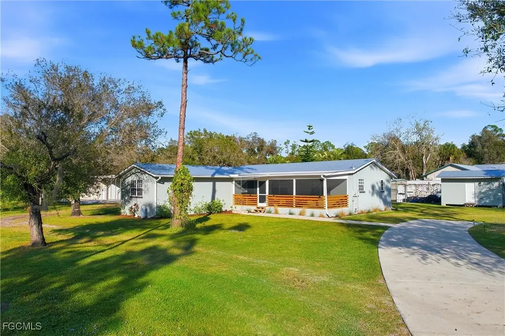 19550 Nalle Road North Fort Myers FL 33917