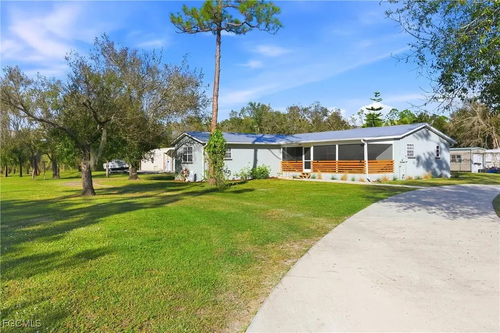 19550 Nalle Road North Fort Myers FL 33917
