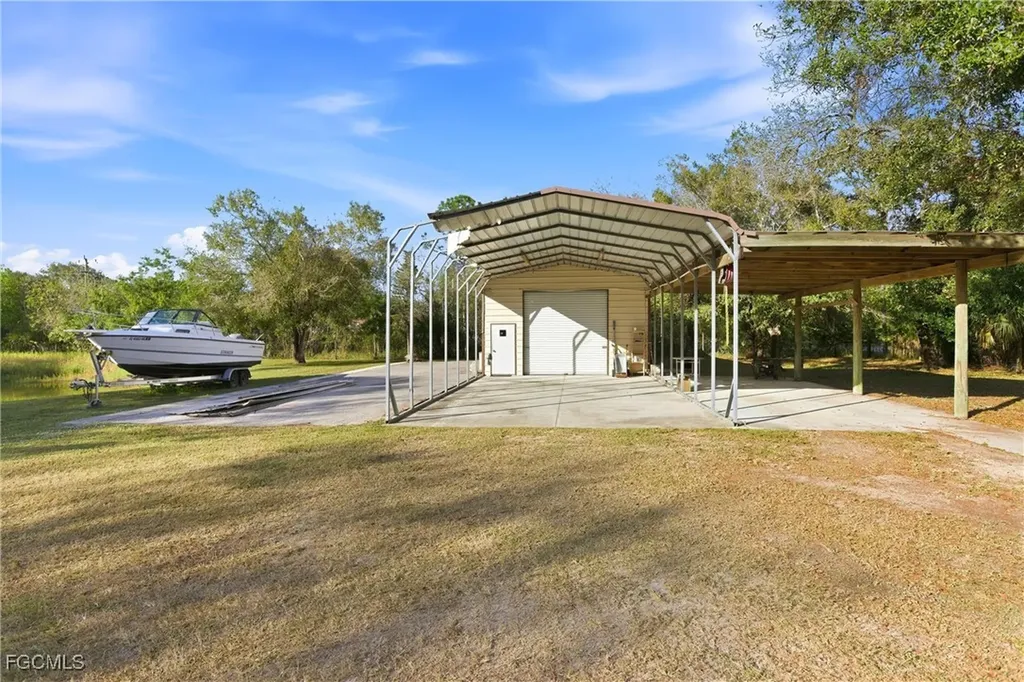 19550 Nalle Road North Fort Myers FL 33917