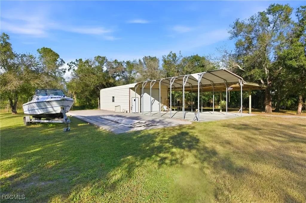 19550 Nalle Road North Fort Myers FL 33917