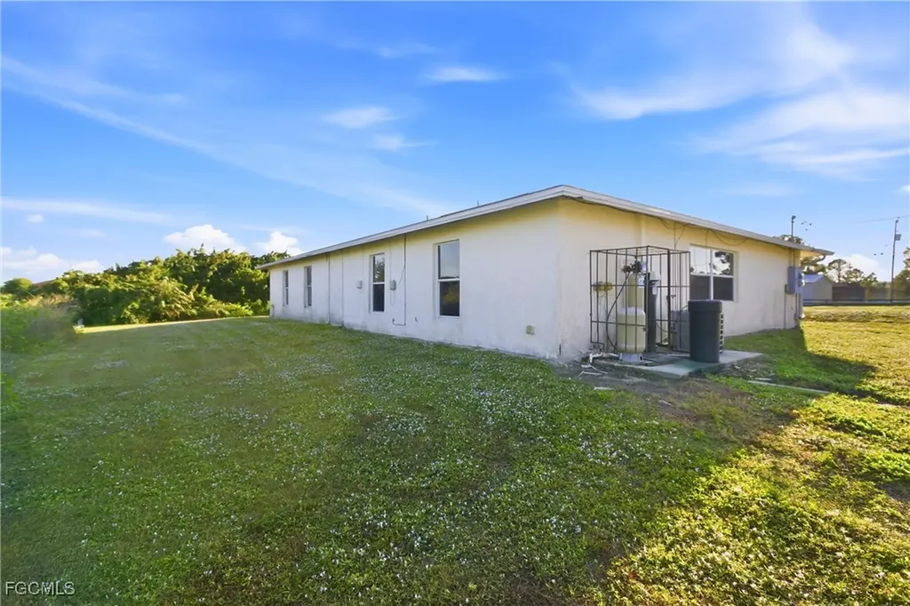 967 Eisenhower Boulevard Lehigh Acres FL 33974