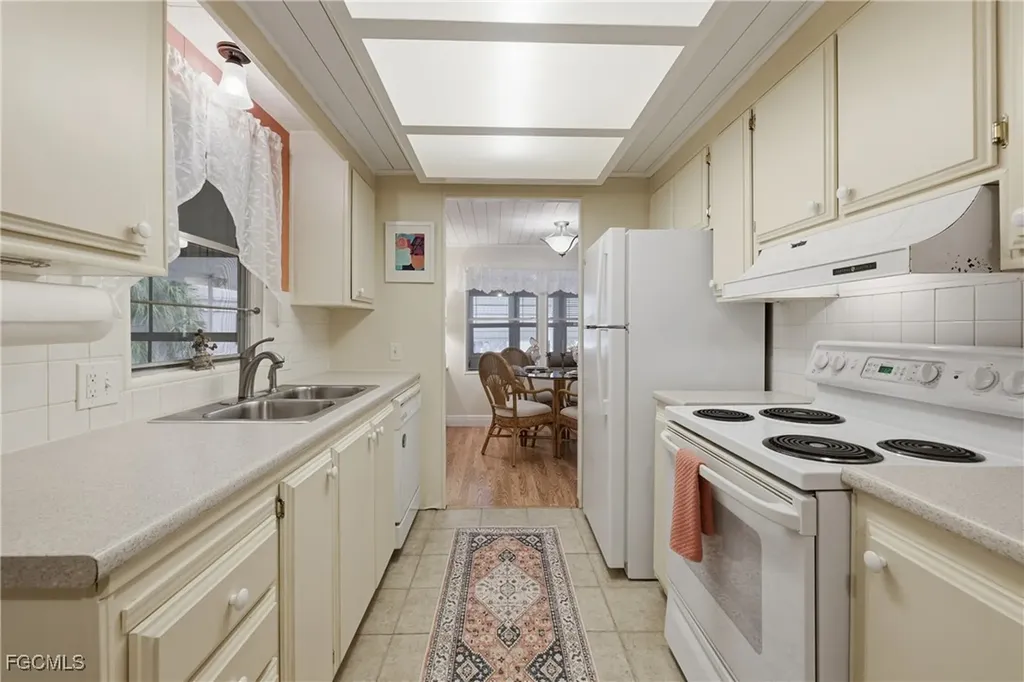 613 Pine Grove Court North Fort Myers FL 33917