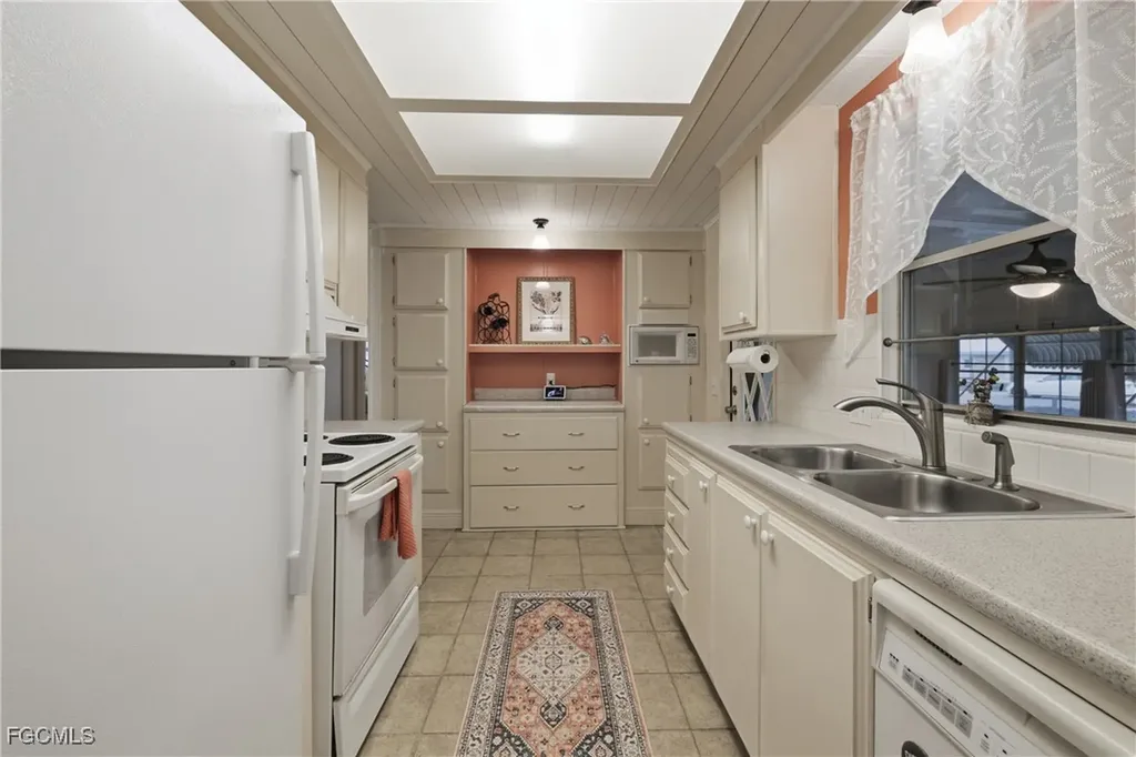 613 Pine Grove Court North Fort Myers FL 33917