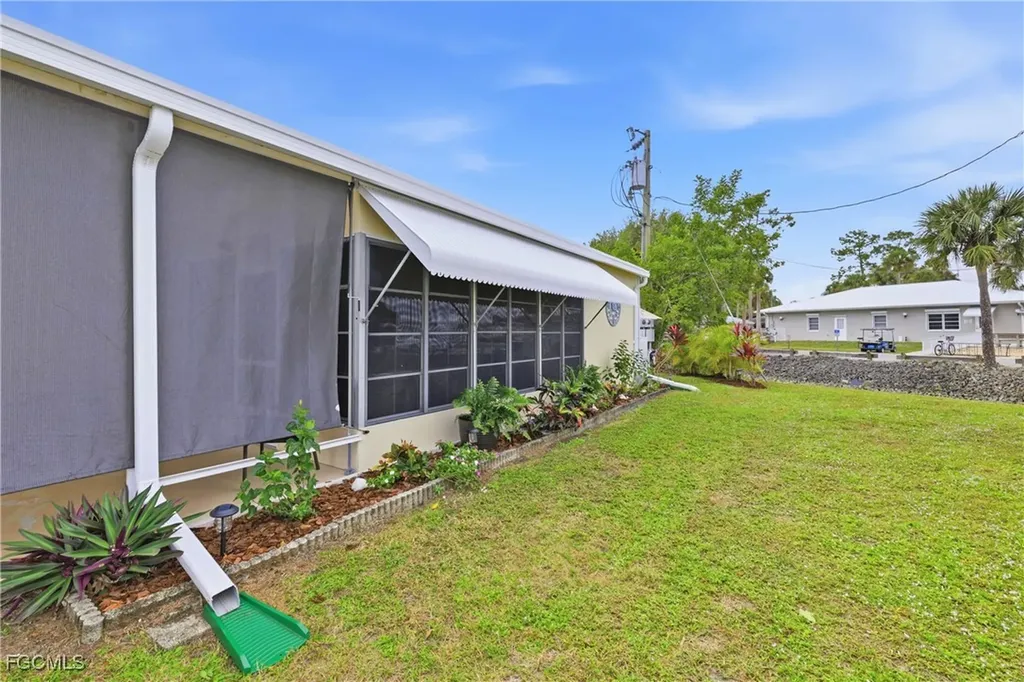 613 Pine Grove Court North Fort Myers FL 33917