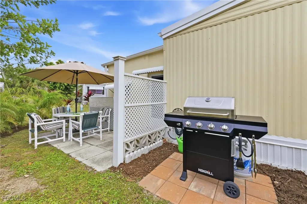 613 Pine Grove Court North Fort Myers FL 33917