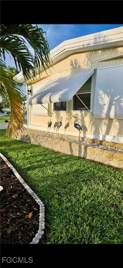 613 Pine Grove Court North Fort Myers FL 33917