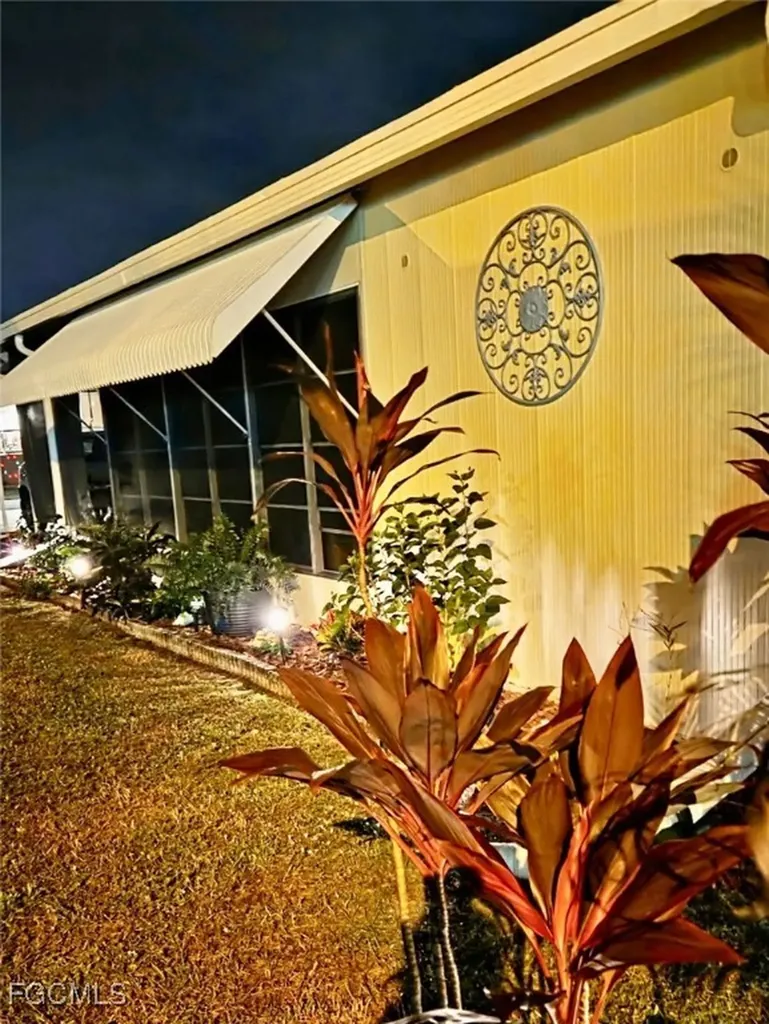 613 Pine Grove Court North Fort Myers FL 33917