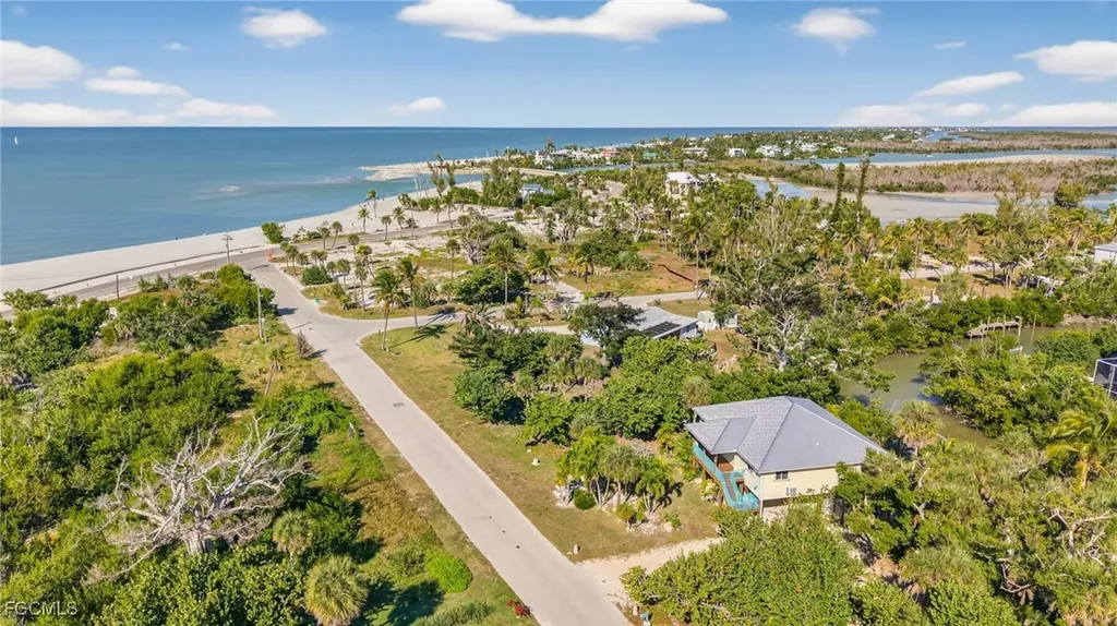 6476 Pine Avenue Sanibel FL 33957