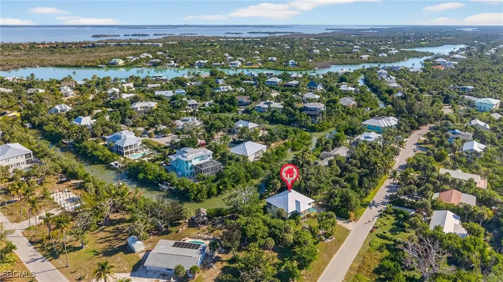 6476 Pine Avenue Sanibel FL 33957